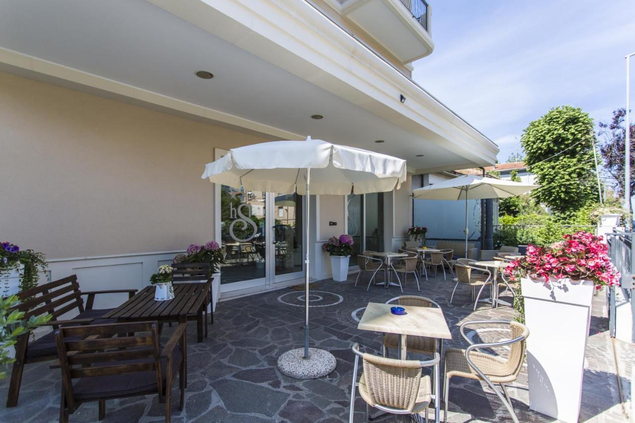 Hotel Savana Rimini Exterior foto