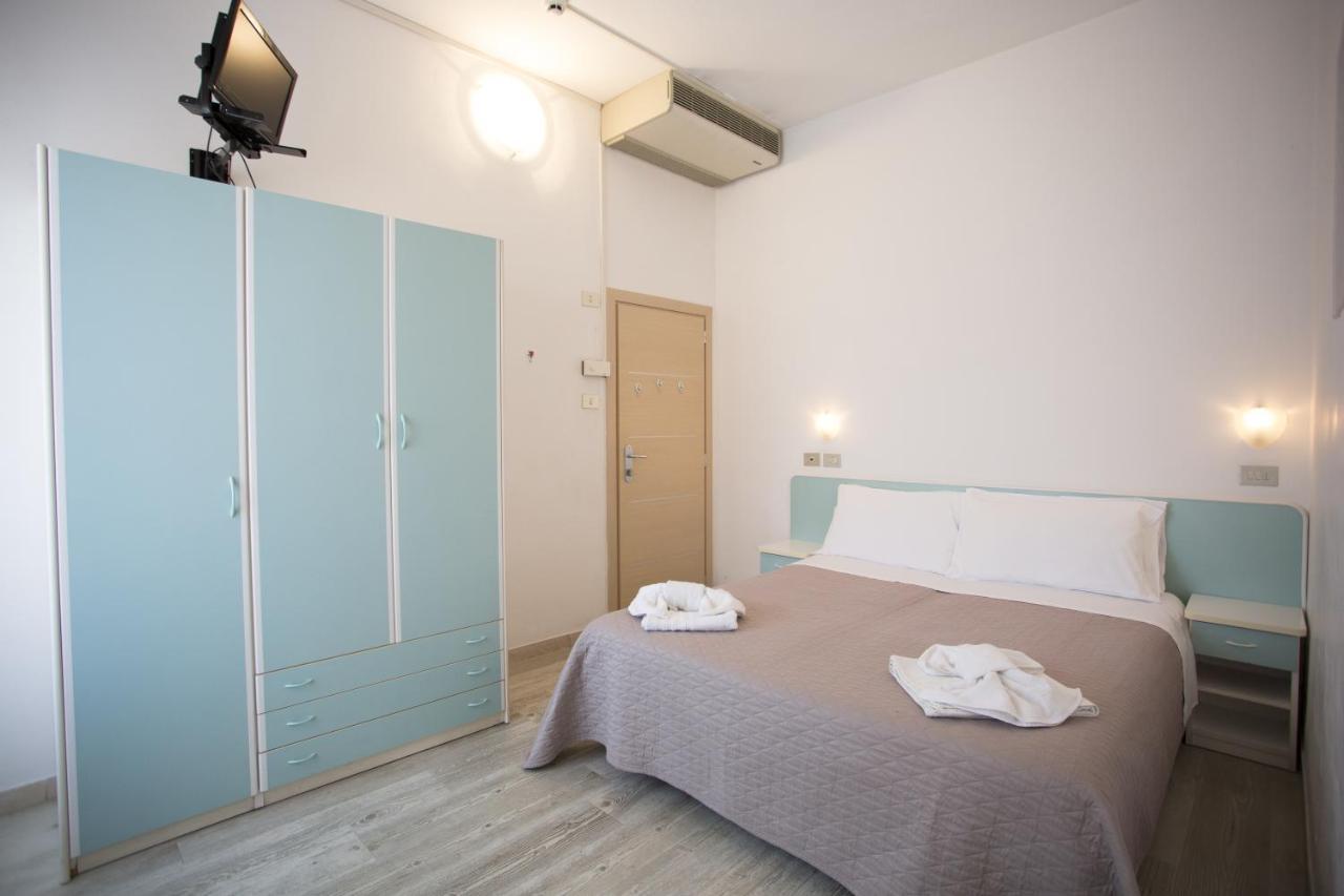 Hotel Savana Rimini Exterior foto